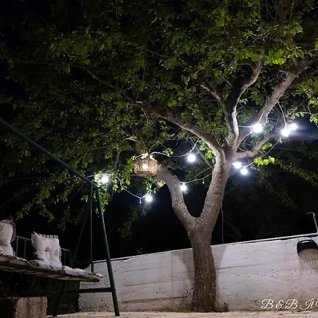 Il Mandorlo Poeta Bed & Breakfast