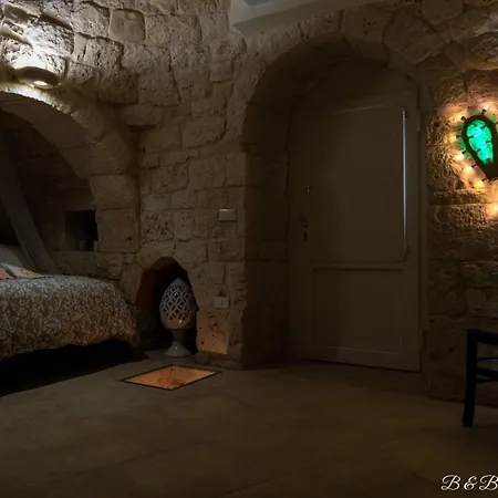 Il Mandorlo Poeta Ostuni