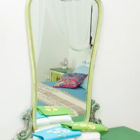 Il Mandorlo Poeta Bed & Breakfast
