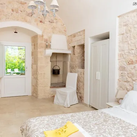 Il Mandorlo Poeta Bed & Breakfast *